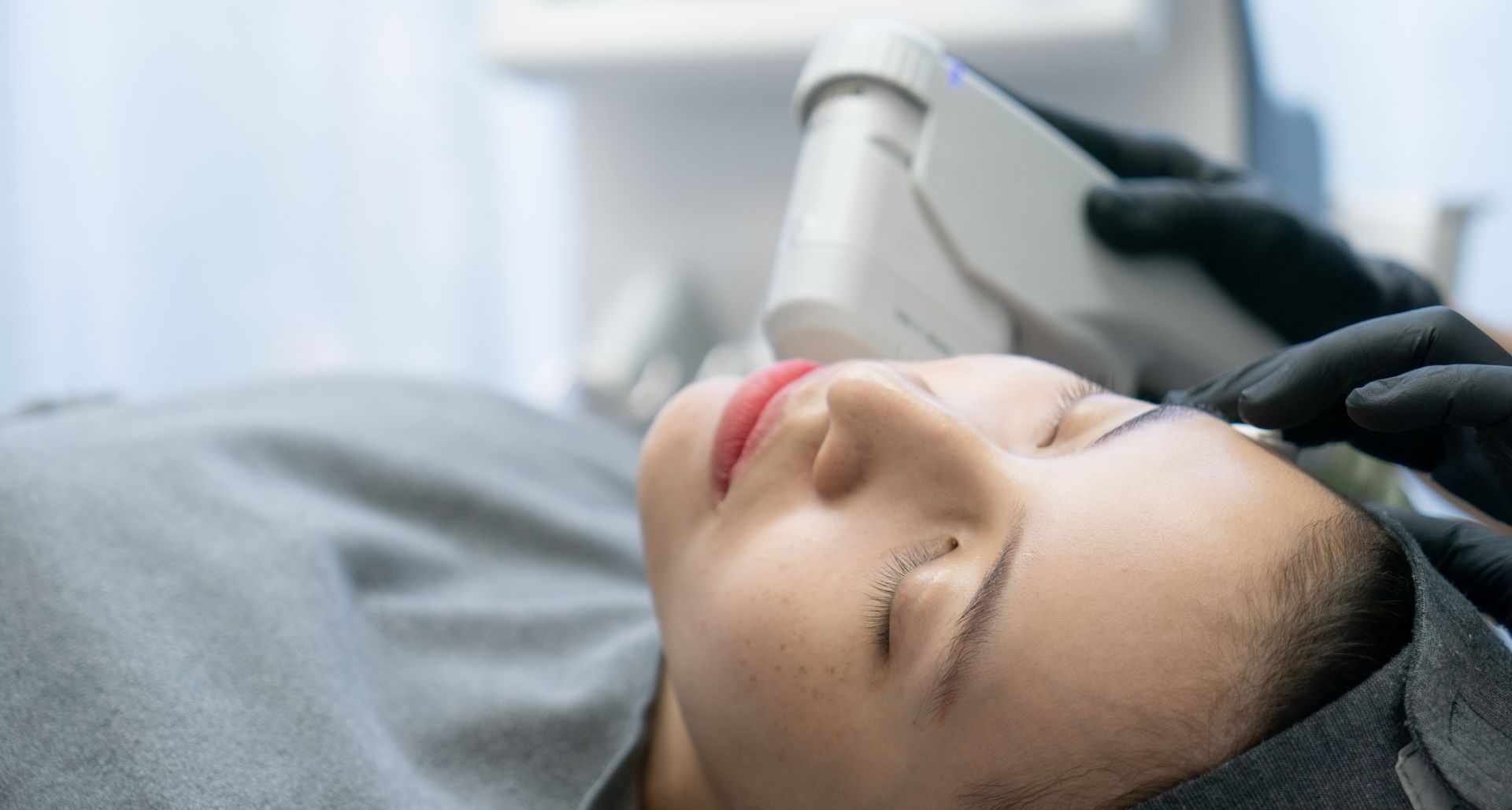 during facial HIFU treatment