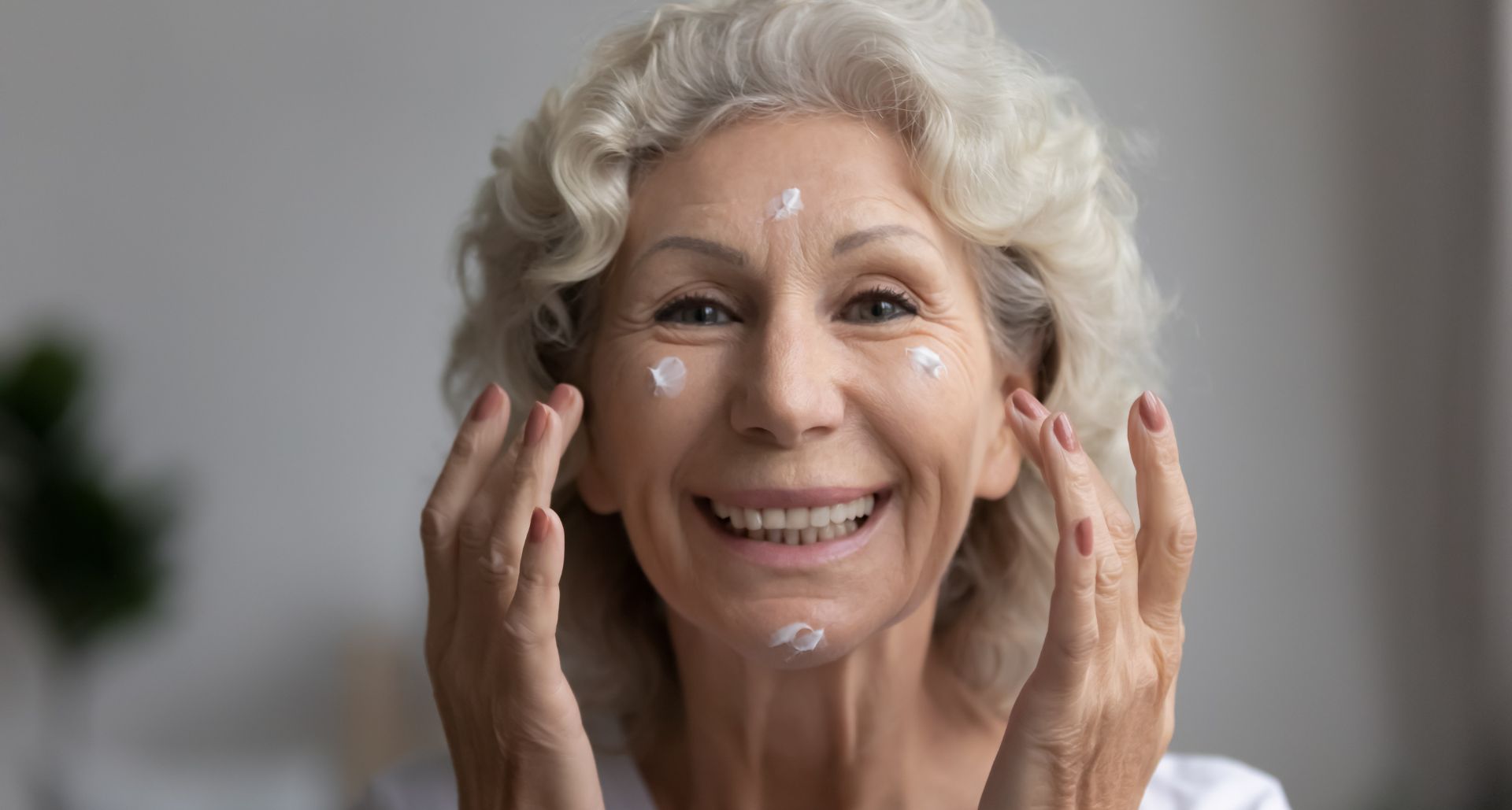 Benefits of Anti-Aging Facials pic